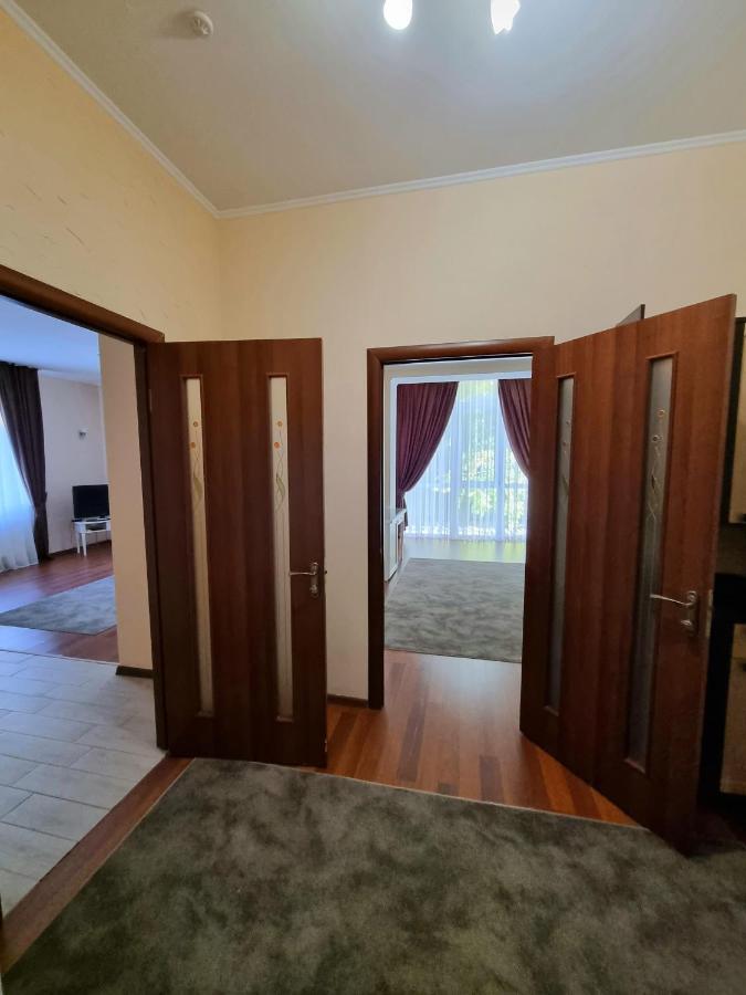 Helen Hotel Mykolaïv Extérieur photo