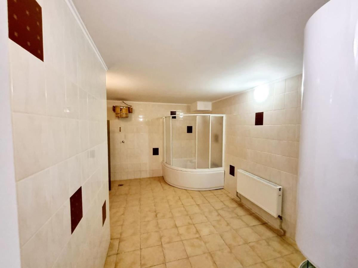 Helen Hotel Mykolaïv Extérieur photo