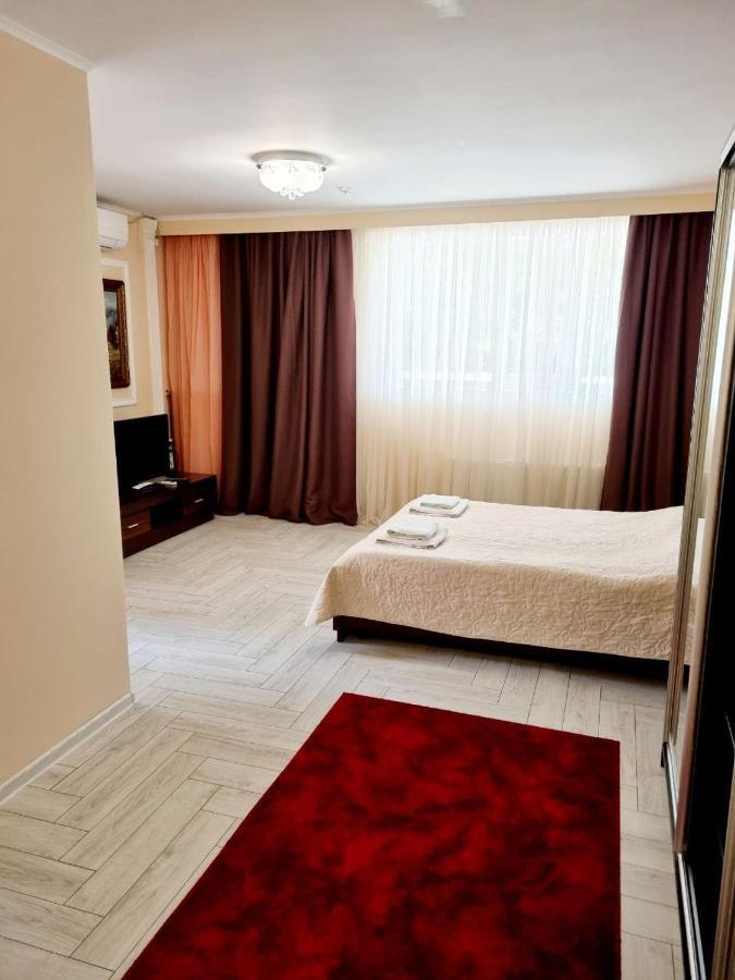 Helen Hotel Mykolaïv Extérieur photo